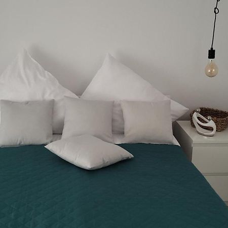 Apartamenty Pod Uwalonym Debem Єжув-Судецький Екстер'єр фото