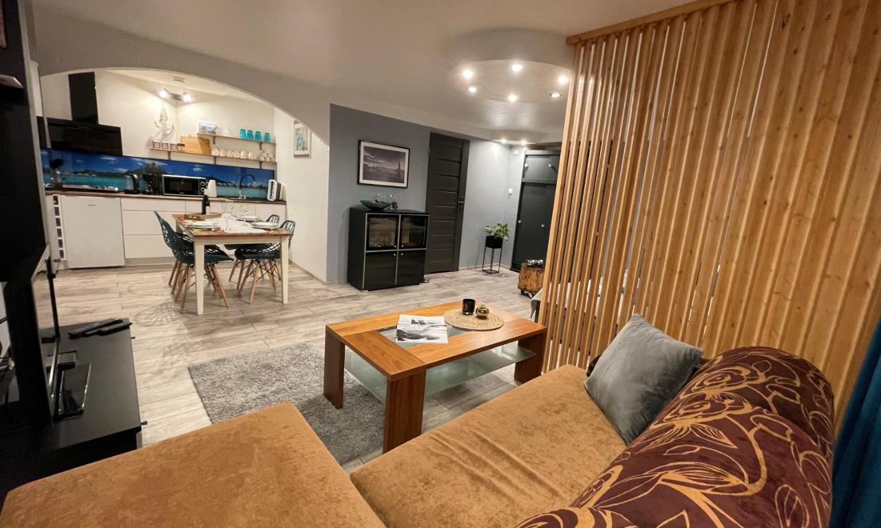 Apartamenty Pod Uwalonym Debem Єжув-Судецький Екстер'єр фото