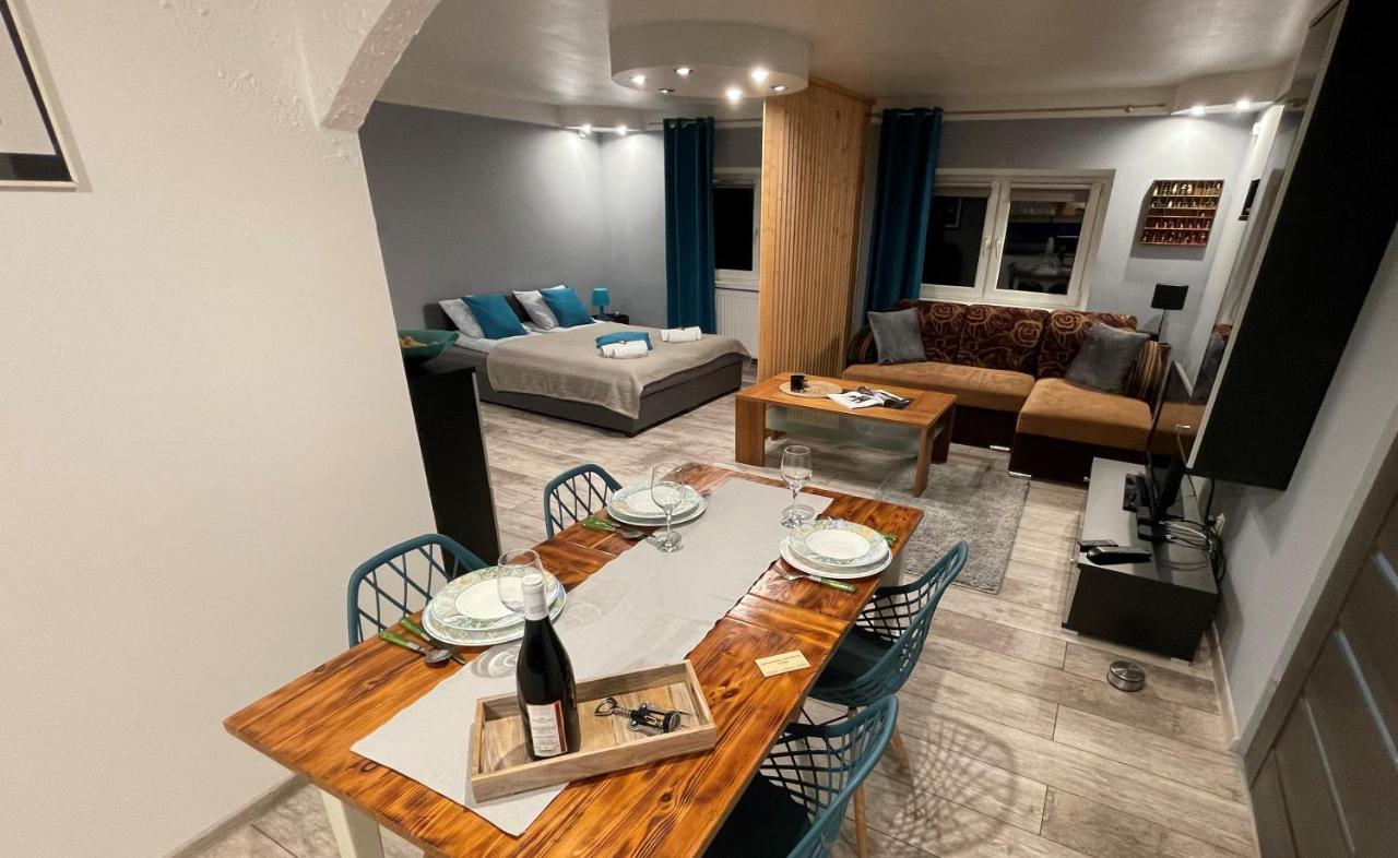 Apartamenty Pod Uwalonym Debem Єжув-Судецький Екстер'єр фото