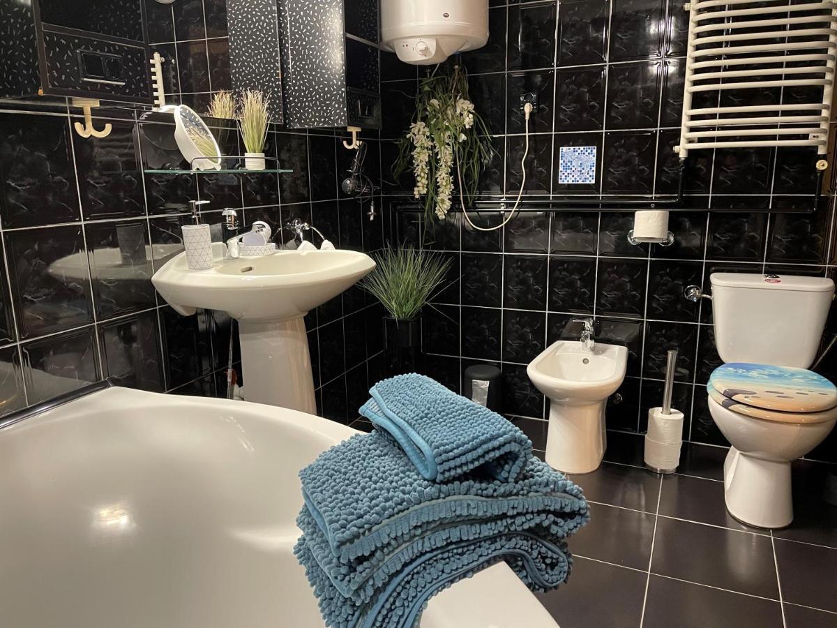Apartamenty Pod Uwalonym Debem Єжув-Судецький Екстер'єр фото