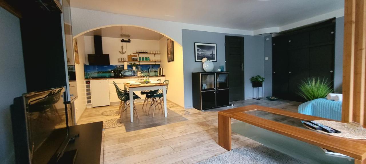 Apartamenty Pod Uwalonym Debem Єжув-Судецький Екстер'єр фото